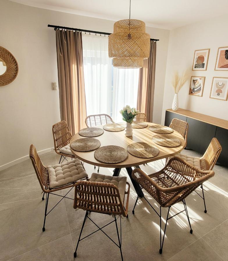 Pine Point Apartament With Terrace, Shared Pool, Tennis Court بوبيروفو المظهر الخارجي الصورة