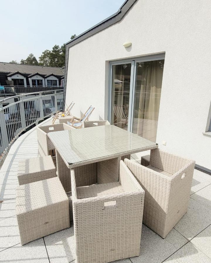 Pine Point Apartament With Terrace, Shared Pool, Tennis Court بوبيروفو المظهر الخارجي الصورة