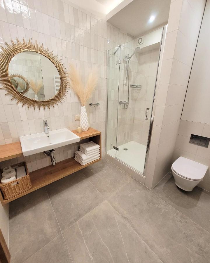 Pine Point Apartament With Terrace, Shared Pool, Tennis Court بوبيروفو المظهر الخارجي الصورة