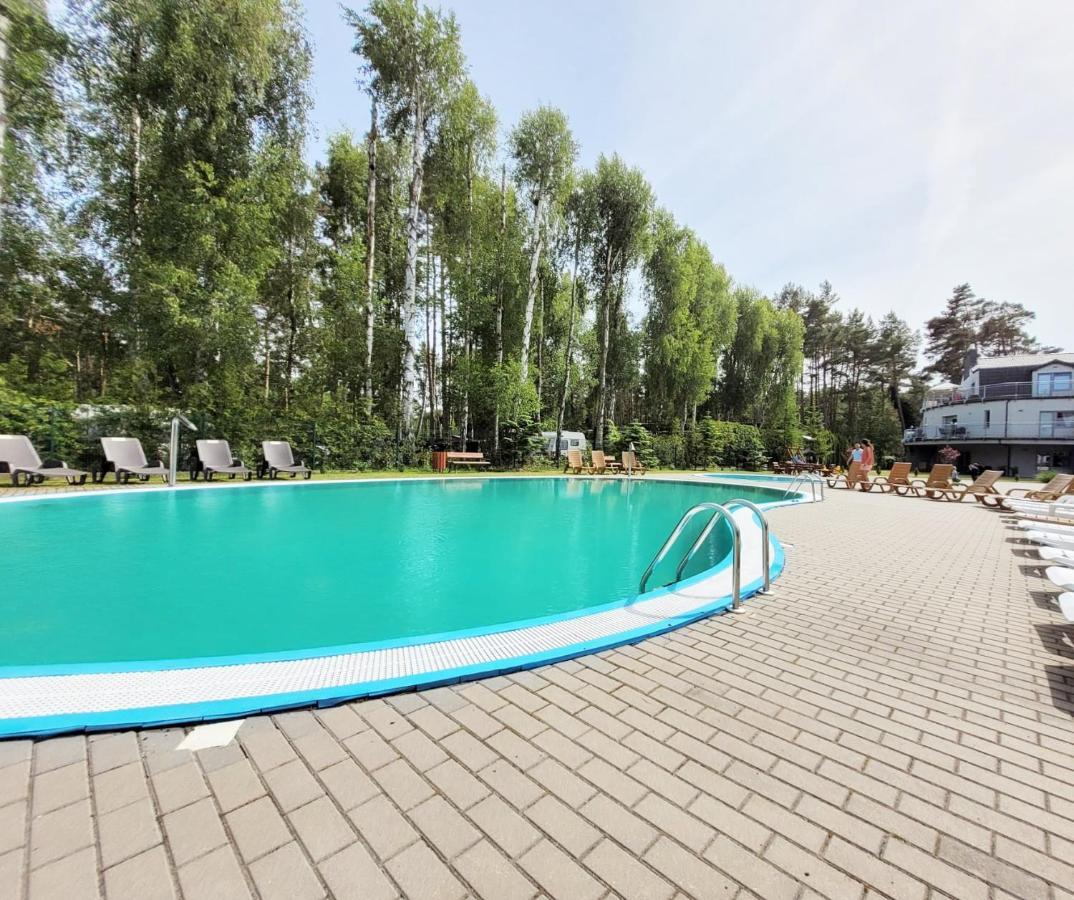 Pine Point Apartament With Terrace, Shared Pool, Tennis Court بوبيروفو المظهر الخارجي الصورة