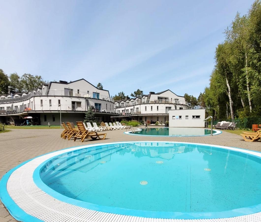 Pine Point Apartament With Terrace, Shared Pool, Tennis Court بوبيروفو المظهر الخارجي الصورة